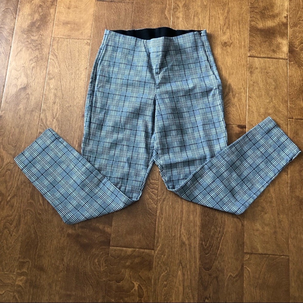 Old Navy women’s pants, size 6